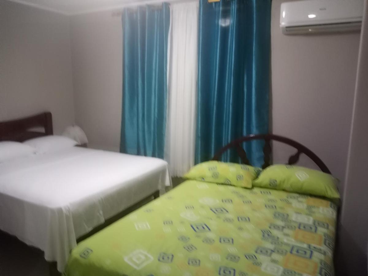 Hotel Premier Inn Manta Kültér fotó
